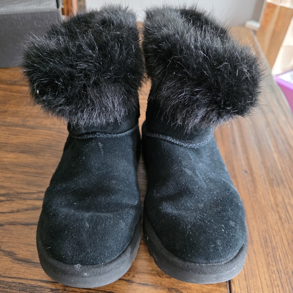 UGG Black Faux Fur Boots - Picture 2 of 6